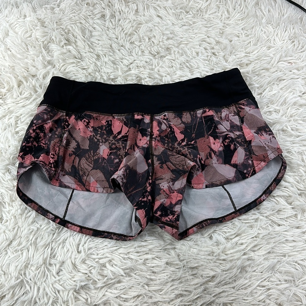 Lululemon Speed Up Short 2.5" Translucence Alpine White Multi / Black